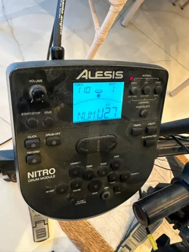 Bateria eletrônica Alesis