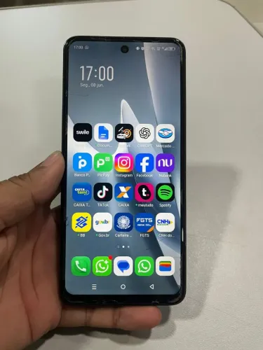 Celular 40i 8GB de RAM 256