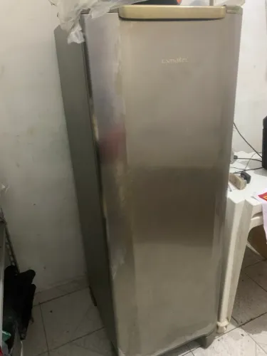 Geladeira porta de inox 