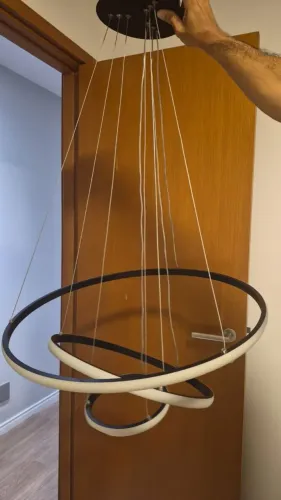 Vendo pendente de três anéis preto!