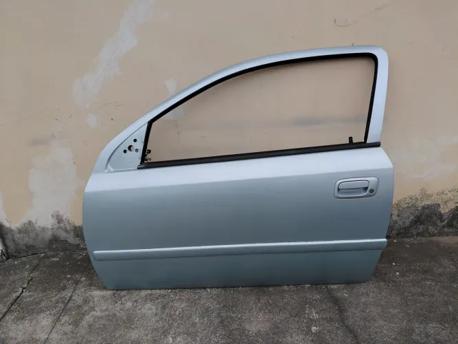 Porta Astra 02/11 2 portas esquerda completa ESTE PRODUTO NÃO ESTÁ COM FRETE INCLUSO 