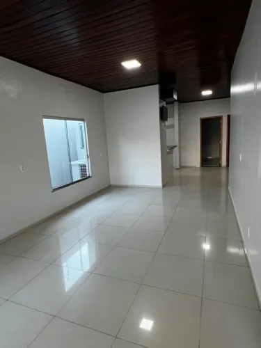 Alugo casa com 4 suítes