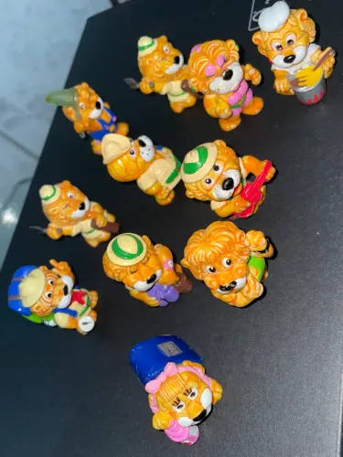 Bonecos Kinder Ovos Coleção Leoventuras