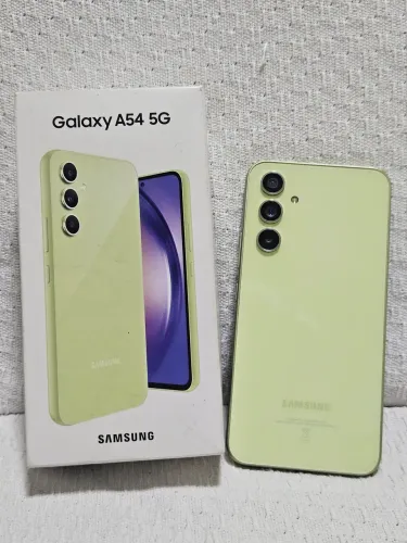 Samsung Galaxy A54 5G na caixa