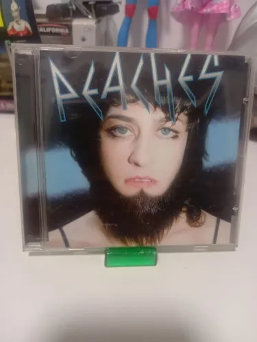 CD PEACHES 