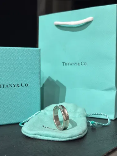 ANEL TIFFANY & Co.