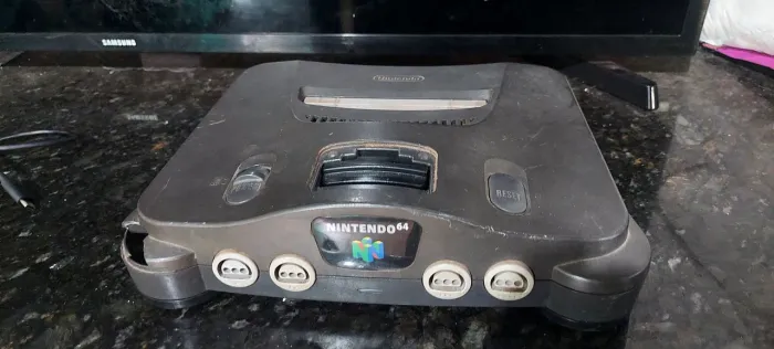 Nintendo 64 Funcionando - Defeito estético