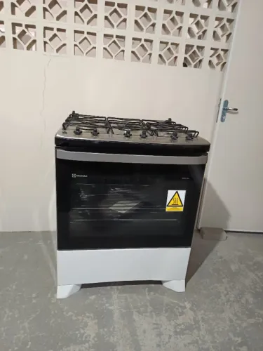 Fogão 5 bocas NOVO Electrolux, Acend. Autom., tripla chama, branco, Bivolt