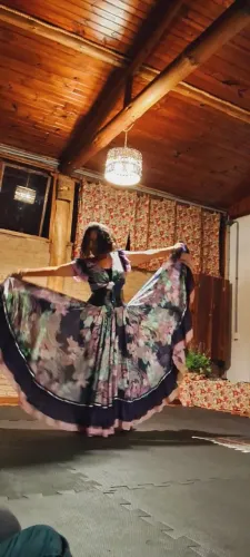 Figurino de dança cigana