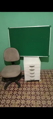 Kit cadeira escritorio e gaveteiro madeira forte