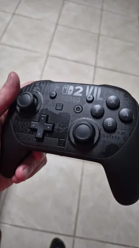 Pro Controller 2 - Edição Resident Evil Requiem (Com Caixa)