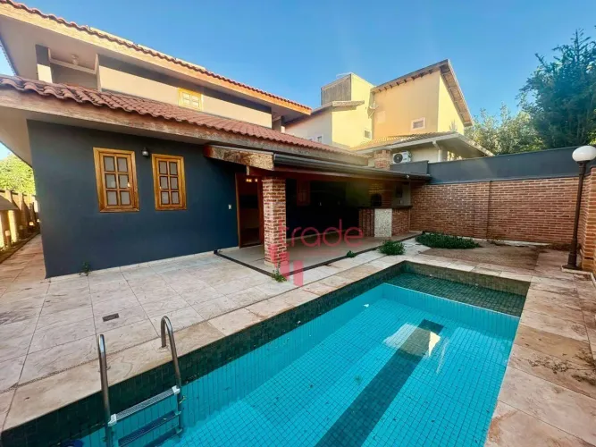 Casa para Venda e Locação de 04 Quartos sendo 02 Suítes e 02 Demi-suítes no Bairro Recreio