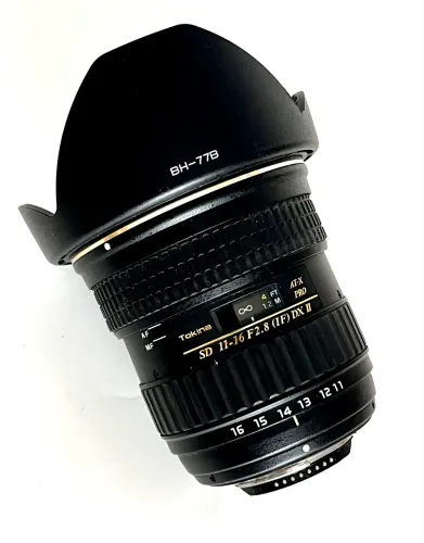 Lente Tokina AT-X 116 PRO DX-II 11-16 mm f/2.8 para Nikon