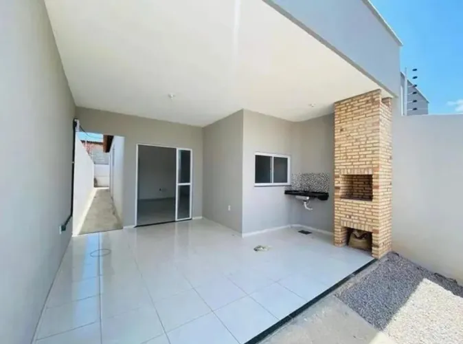 - Casa no Araçagi
