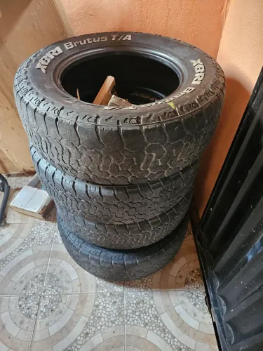 PNEUS 265/70R18 para quebra galho.