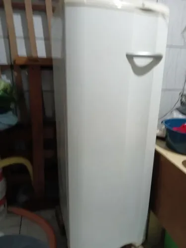 Frizzer Vertical com Gavetas