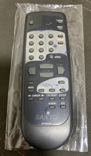 Controle Sanyo TV e VCR R$ 50,00