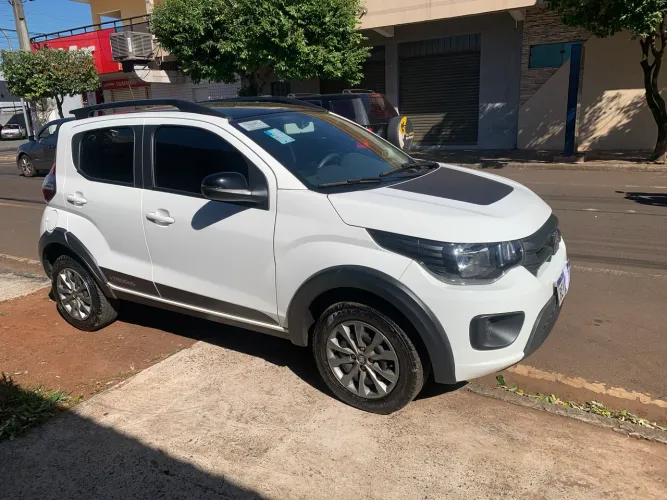 Fiat Mobi Trekking 1.0 Flex 5P 2021