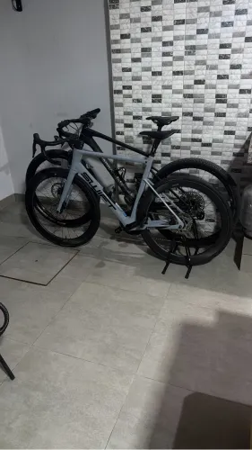 Swift Racevox com 105 di2 TAM 56 troco por speed 54 