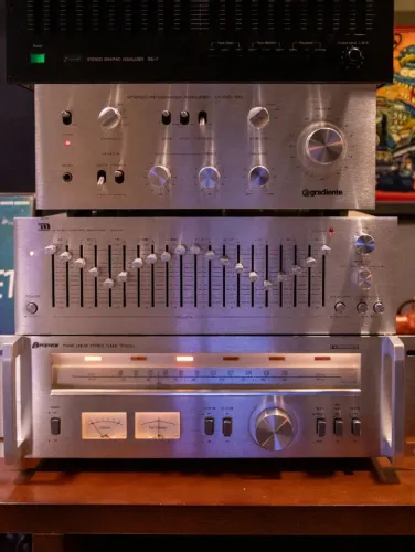 Equalizador MICROLOGIC modelo ME-22 - IMPECÁVEL!