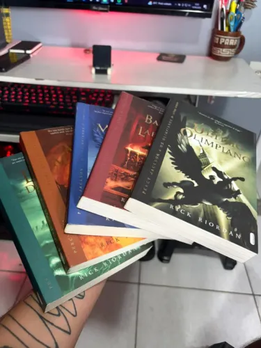 Percy Jackson e os Olimpianos - 05 LIVROS