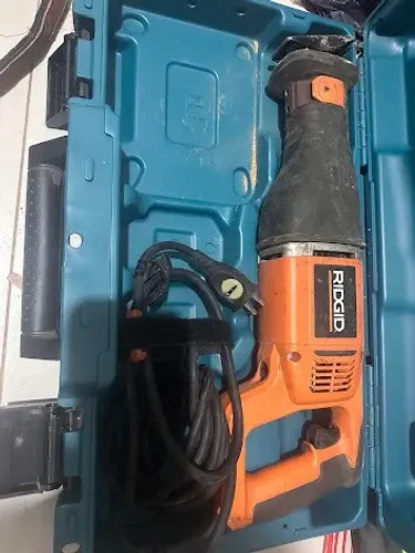 Serra Sabre Industrial profissional RIDGID R3000 120V com Maleta