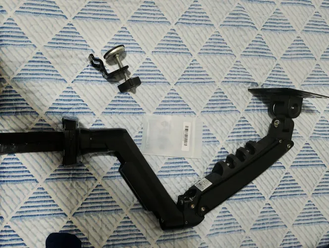 Braço articulado preto