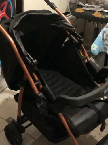 CARRINHO DE BEBÊ