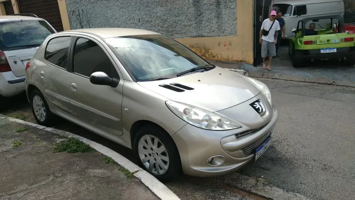 Peugeot 207 XS 1.6 Flex 16V 5P Aut. 2012