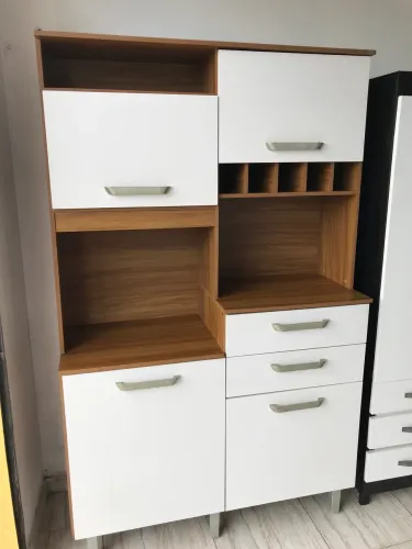 Vendo armário de cozinha em MDP semi novo 1.000