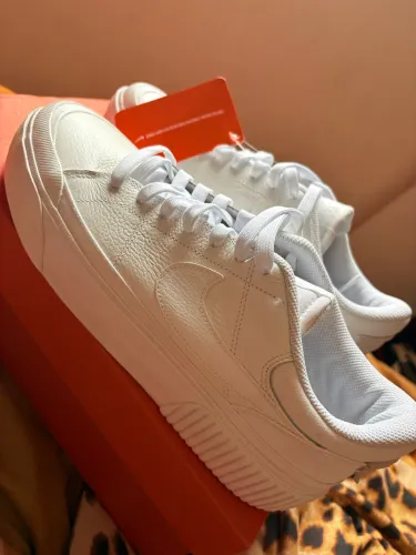 Tênis Nike court feminino