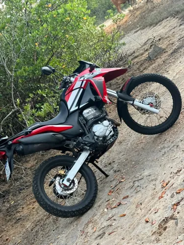 Moto Honda XRE 300 2013