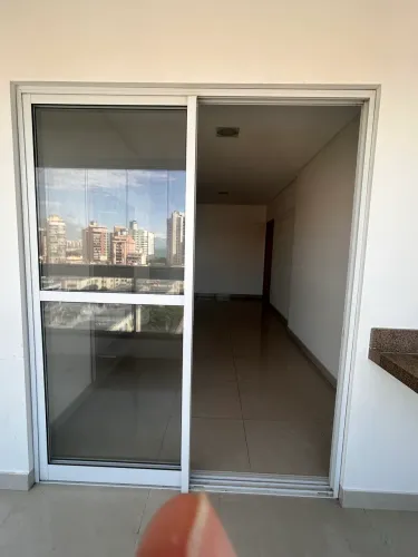 Porta de vidro usada em ótimo estado 