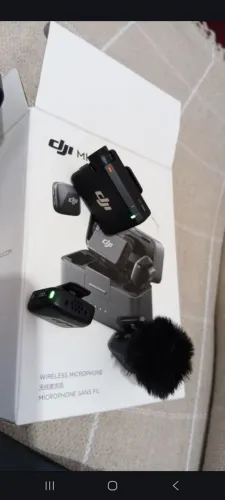 Microfone Sem Fio DJI Mic Mini (2 TX Microfone + 1 RX Receptor com Case de Carregamento)