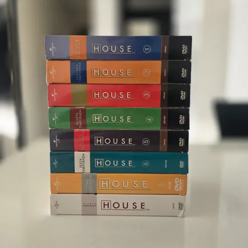 Coleção Dr. House 1 a 8 temporadas completas