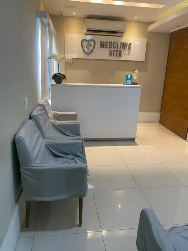 Centro comercial para venda possui 64 metros quadrados em Centro - Nova Iguaçu - RJ