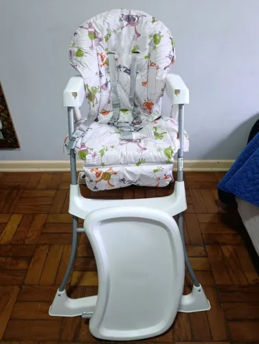 Cadeira de alimentação Papa e soneca Burigotto.