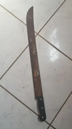 Vendo esse facão 40 reais pra vim busca