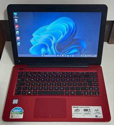 Notebook Asus i5 8GB com SSD e HD