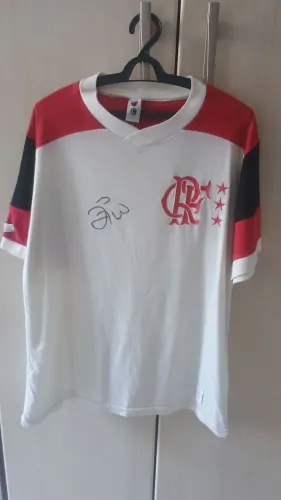 Camisa Flamengo retrô c/ autógrafo do Zico 