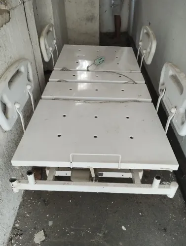 Cama hospitalar elétrica