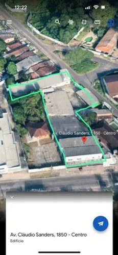 Prédio comercial. Vende-se.