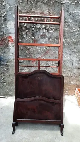 Cama de solteiro antiga - Patente