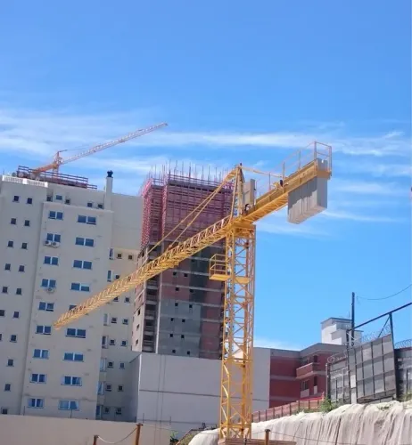 Grua para venda e locação. Lança de 12 a 50M