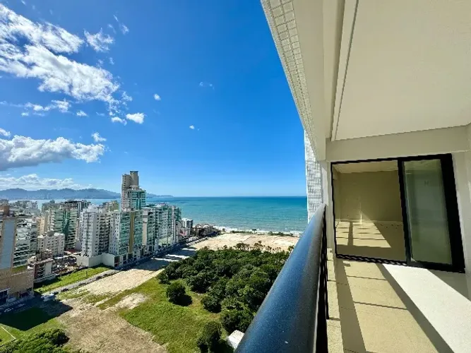 Apartamento Quadra MAR com vista total da Praia 04 Suítes Paramount na Meia Praia Itapema