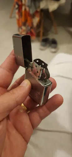 Isqueiro tipo zippo 