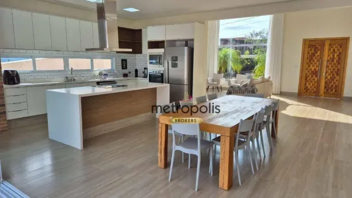 Casa com 4 dormitórios à venda, 240 m² por R$ 2.351.000,00 - Terra Preta - Mairiporã/SP