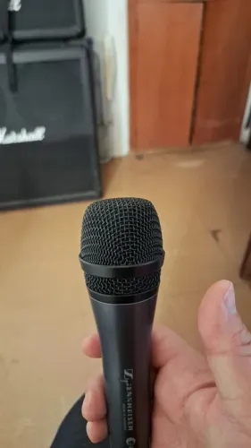Microfone Sennheiser e835