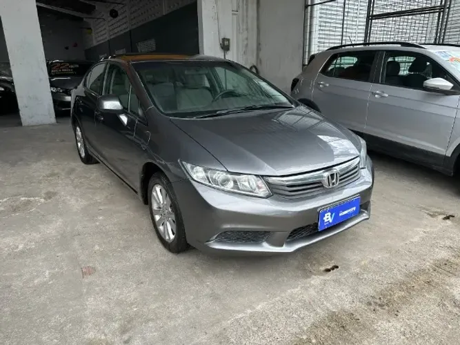 Honda Civic Sedan LXS 1.8/1.8 Flex 16V Aut. 4P 2014
