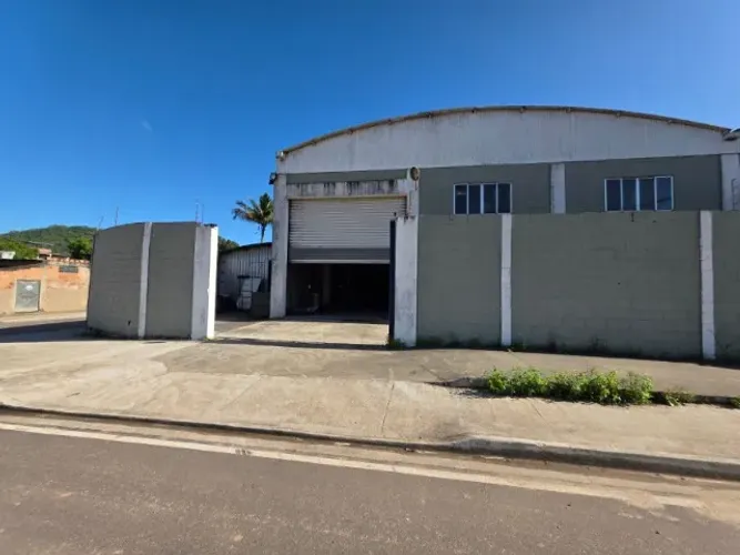 Alugo Galpão Frente para Dutra em Queimados com 1000m²